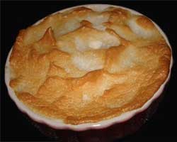 Dessert à la banane meringuée