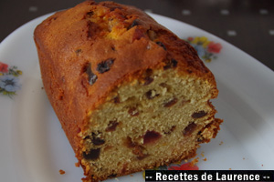Cake aux fruits confits et raisins secs